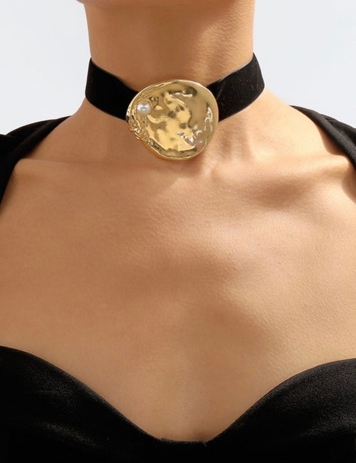 Ella choker